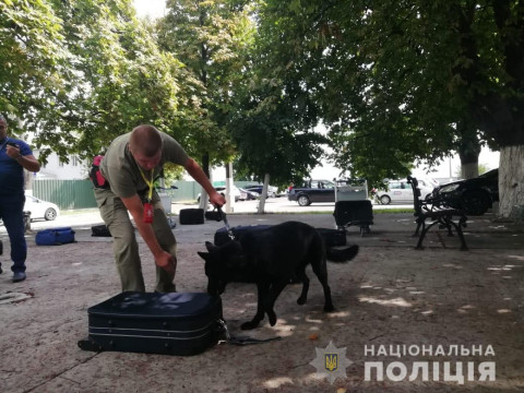 На Київщині пройшли навчання для кінологів аеропорту "Бориспіль" (ФОТО)