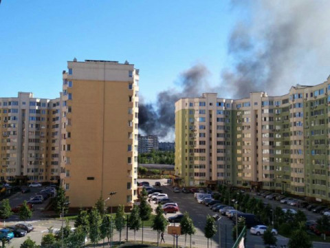 Під Києвом горять склади із вторсировиною (ВІДЕО)