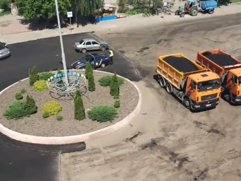 З’явилося відео пішої погоні копів за скаженою автівкою у Ржищеві (ВІДЕО)