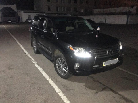 На Київщині затримали чергових крадіїв елітних авто (ФОТО)