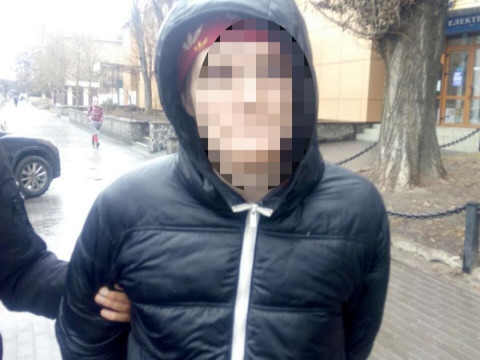 У Білій Церкві в чоловіка вилучили наркотики (ФОТО)