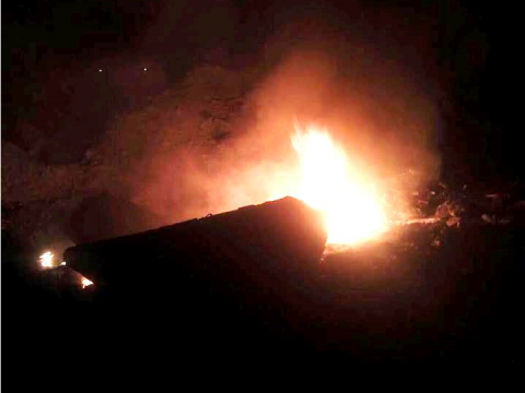 У Бородянському районі через людську недбалість загорівся стихійний смітник (ФОТО)