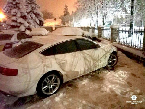 У Броварах затримали іноземця за керування елітною іномаркою з фальшивими документами (ФОТО)