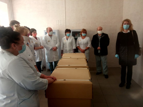 Боротьба з коронавірусом на Васильківщині: без подарунків для медиків не обійтися