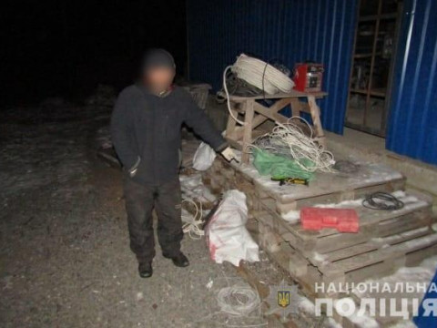 У Васильківському районі затримали дачного крадія (ФОТО)