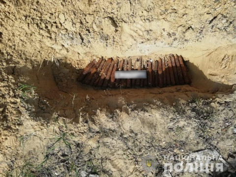  На Київщині громадяни здали до поліції 200 одиниць зброї