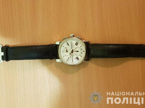 У Броварах полтавчанин займався крадіжками елітних годинників (ФОТО)