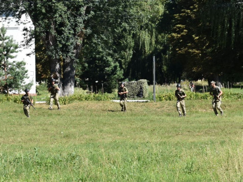 У Василькові військові провели масштабні навчання (ФОТО)