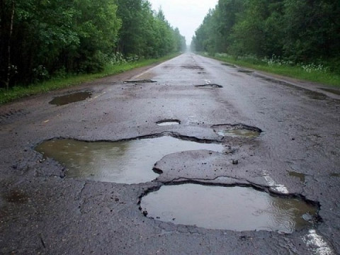 Дорогу на Фастівщині обіцяють відремонтувати за кошти "митного експерименту" (ВІДЕО)