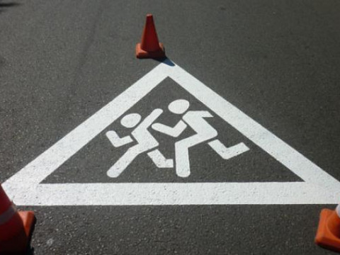 У Вишгороді на "зебрі" водій збив жінку з двома дітьми