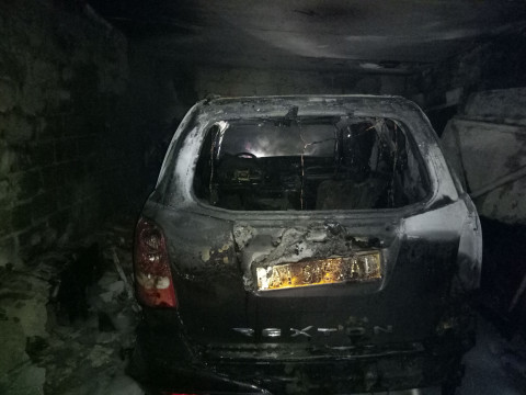За таємничих обставин у білоцерківському гаражі згорів автомобіль
