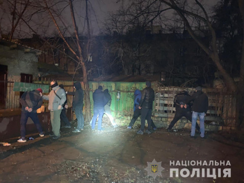 Поліція Київщини затримала групу зловмисників, які обкрадали підприємства (ВІДЕО)