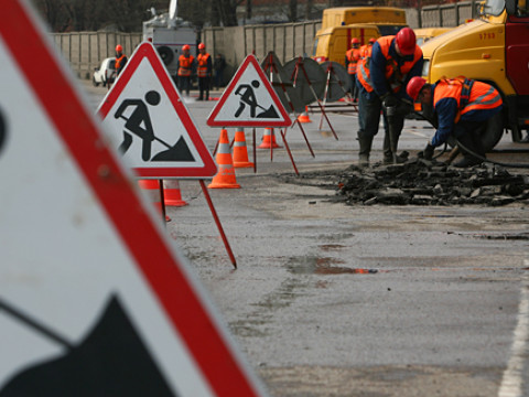 На ремонті дороги під Києвом украли п’яту частину від кошторису