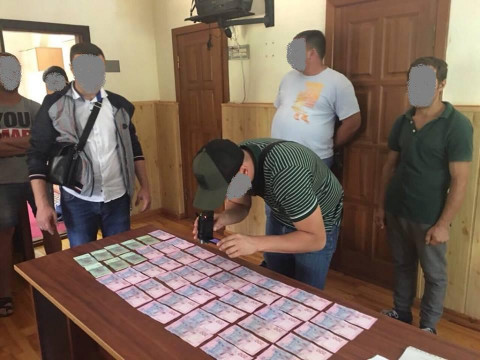 На Київщині лісничий "погорів" на хабарі розміром 8 тисяч гривень (ФОТО)
