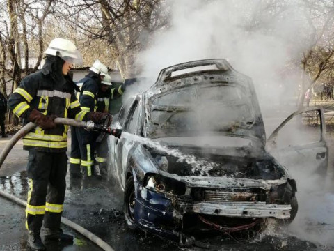 У Бориспільському районі внаслідок пожежі знищено приватний автомобіль