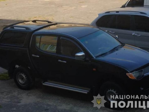 У Васильківському районі троє озброєних злочинців напали на чоловіка (ФОТО)