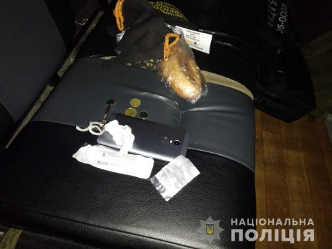 У Немішаєвому поліція знайшла у місцевого жителя заборонені речовини