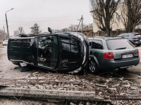 Серйозна ДТП у Броварах: легковик Hyundai перевернувся (ФОТО)