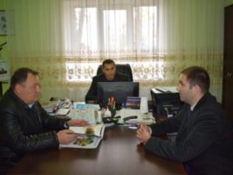  Колишній поштар Турчак проінспектував фермерів Переяславщини (ФОТО)   