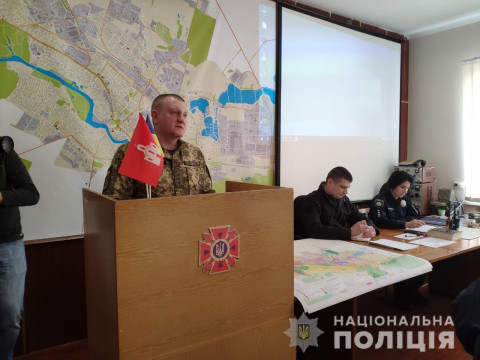 На Київщині поліцейські розшукують диверсійну групу (ФОТО)