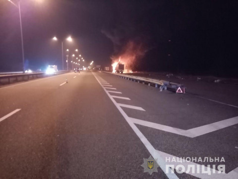 У Переяслав-Хмельницькому районі через пожежу на трасі постраждало п`ять автомобілів 