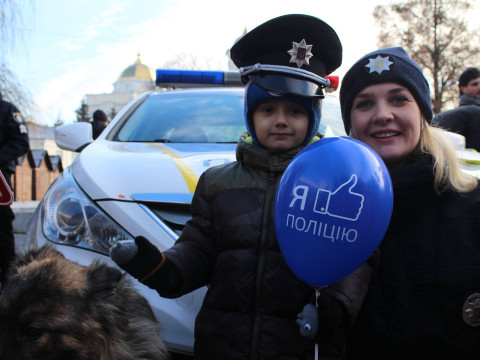 В Україні ввели штрафи за несанкціоноване використання поліцейської символіки 