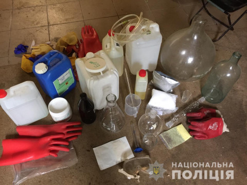 У Борисполі громадяни повідомили правоохоронцям про нарколабораторію (ФОТО)