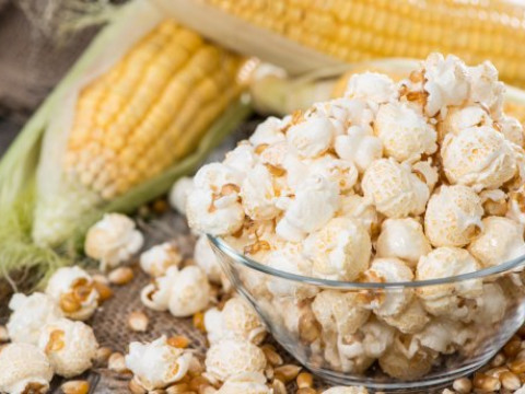 У Київській області виявили понад 40 тонн зараженої кукурудзи для попкорну