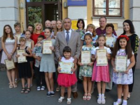 На Київщині ГУ ПФУ привітало переможців конкурсу дитячої творчості 