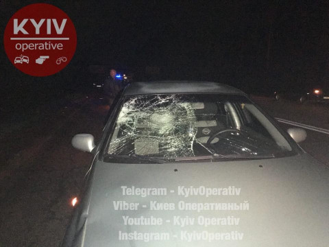Страшна смерть в Ірпені: чоловіка на узбіччі збила машина (ФОТО)