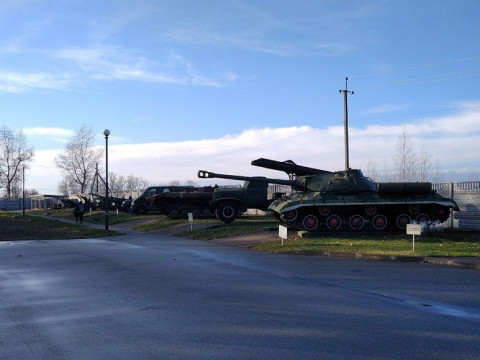 Із музею на Вишгородщині невідомі поцупили броньовану танкову пластину (ФОТО)