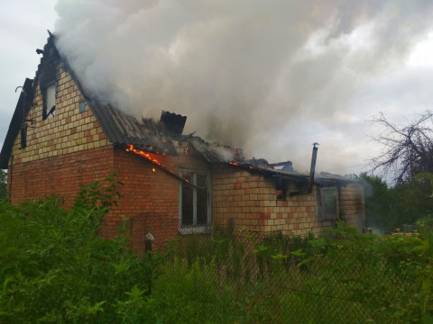 У Бородянському районі пенсіонер заживо згорів у своєму будинку (ФОТО)