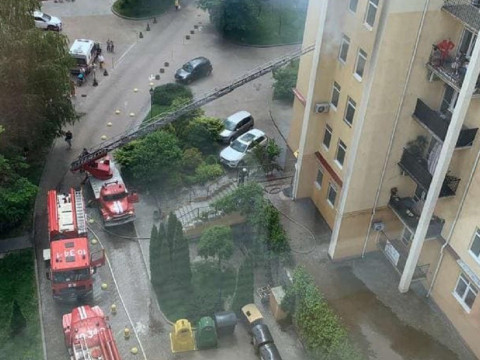 У Борщагівській ОТГ пожежники врятували від смерті двох дітей