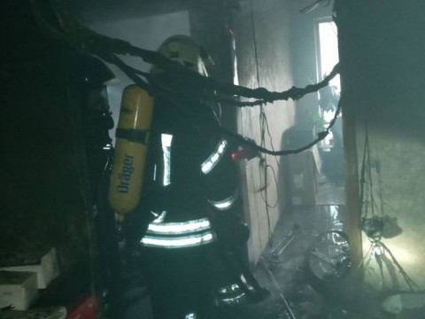 На Бучанщині пожежники евакуювали з шостого поверху жінку (ФОТО)