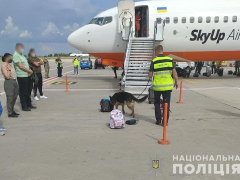 З’явилися подробиці замінування літака у "Борисполі" (ФОТО)