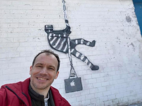 Міністр юстиції намалював графіті на в’язниці у Коцюбинському (ВІДЕО)