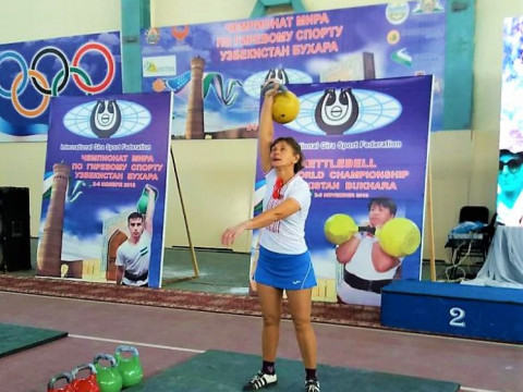 Спортсменка з Білогородки стала чемпіонкою світу з гирьового спорту