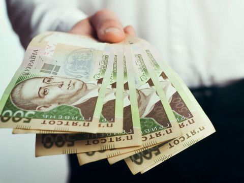 У Миронівці чоловік хотів нажитися на ремонті дороги