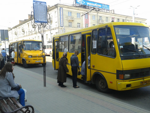 На Київщині проїзд у пасажирському транспорті відбуватиметься за перепустками