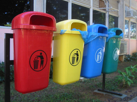 У Ставищі встановлять контейнери для сортування сміття (ВІДЕО) 