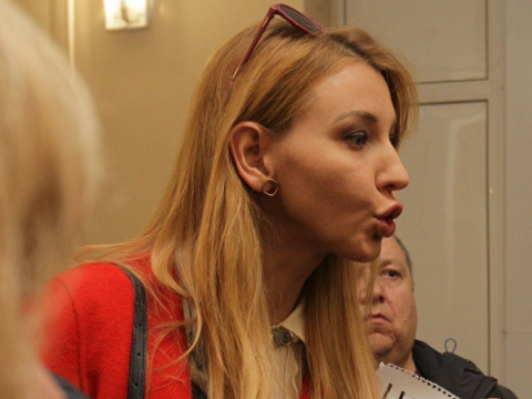 Депутат Ольга Червакова влаштувала мітинг проти нового губернатора у Коцюбинському