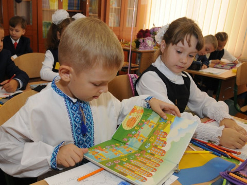 У одній з шкіл Ірпеня першачки утворили одинадцять класів