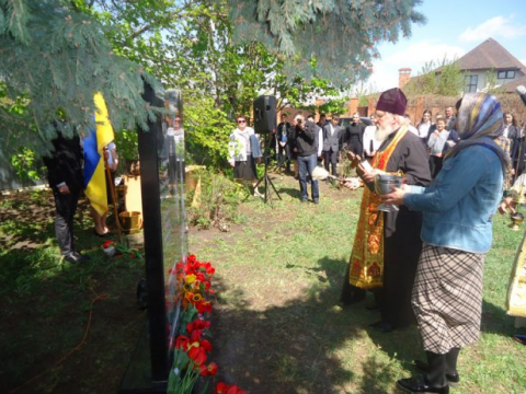 У Броварському районі встановили пам’ятник ліквідаторам аварії на ЧАЕС (ФОТО)