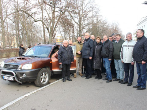 Студенти та колектив Білоцерківського НАУ купили для військових автомобіль 