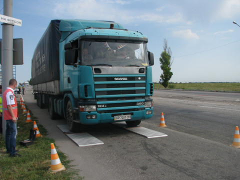 В Ірпені жителі просять заборонити транзит вантажного транспорту через місто