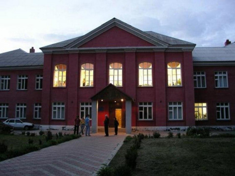 Лесбійка з "шеви" читала школярам у Броварах лекцію про сексуальне виховання (ВІДЕО)