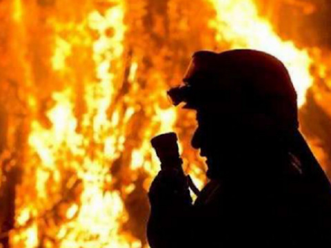 У Василькові згоріли двоє людей, замкнених у будинку (ФОТО)