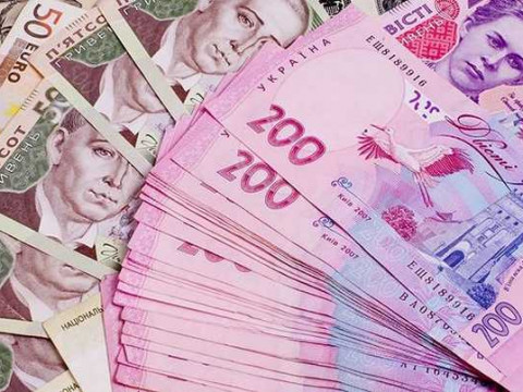 Службовцю Кагарлицької держадміністрації висунуто обвинувачення у розкраданні пального на понад 400 тис грн