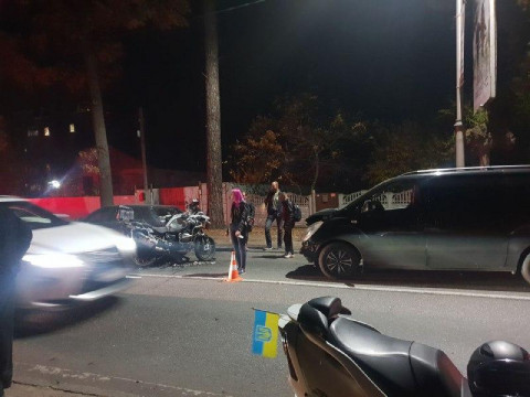 У Бучі сп’янілий водій спричинив масову ДТП та збив мотоцикліста