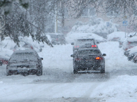 До п’яти сантиметрів снігу: на Київщині суттєво погіршиться погода